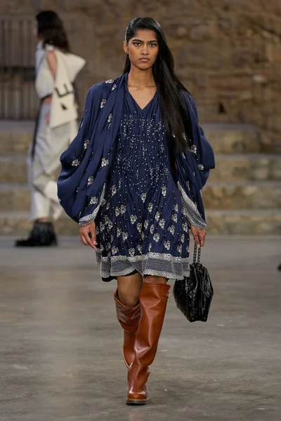 Look 35